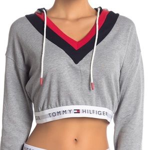 Tommy Hilfiger cropped hoodie